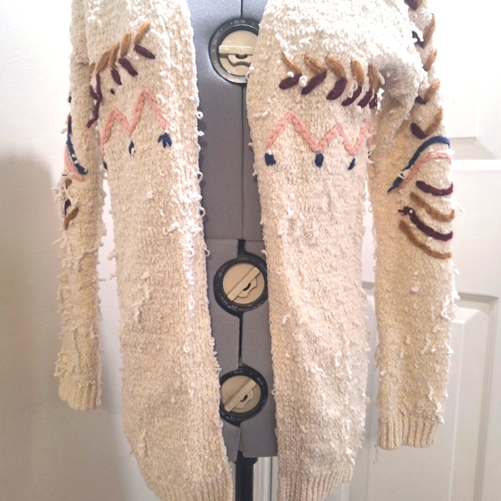 Alya Off White Destressed Sweater,Open Front, Size Small - Picture 5 of 7